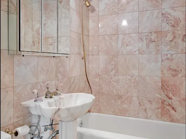 45 Sutton Place South image 7 of 18