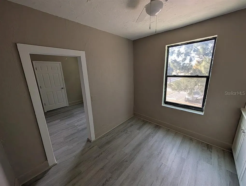 Studio, 1.0 bath, 350 sqft, $1,100 — Photo 2