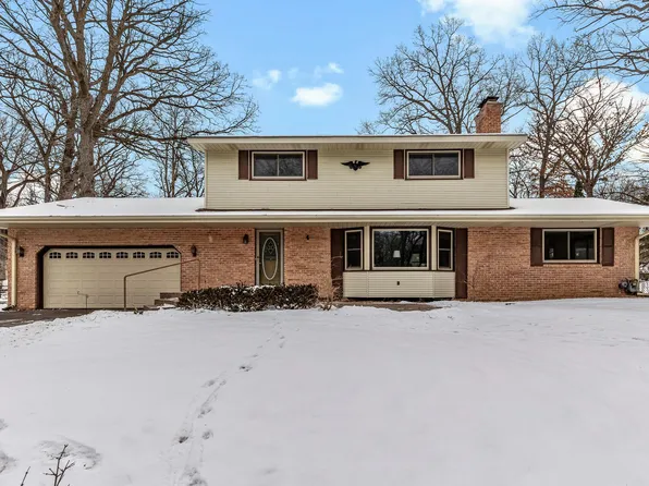 6923 Castle Ln, Eden Prairie, MN 55346