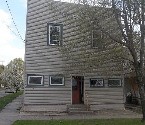 2nd image of 217 Silver St