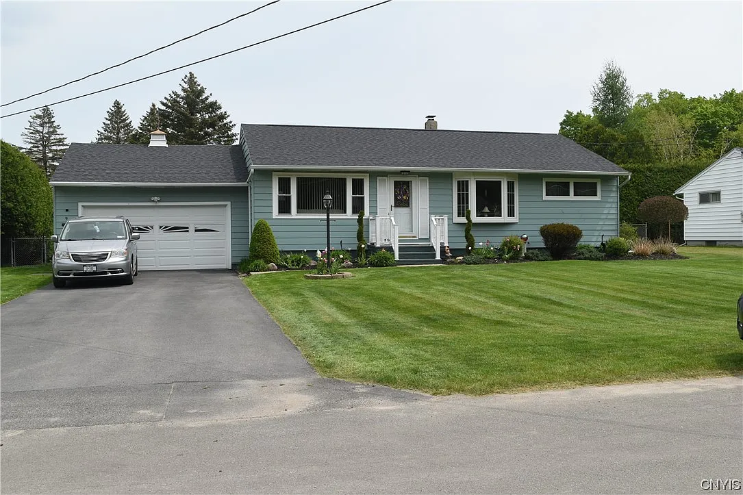 9 Sunset Ave photo 1