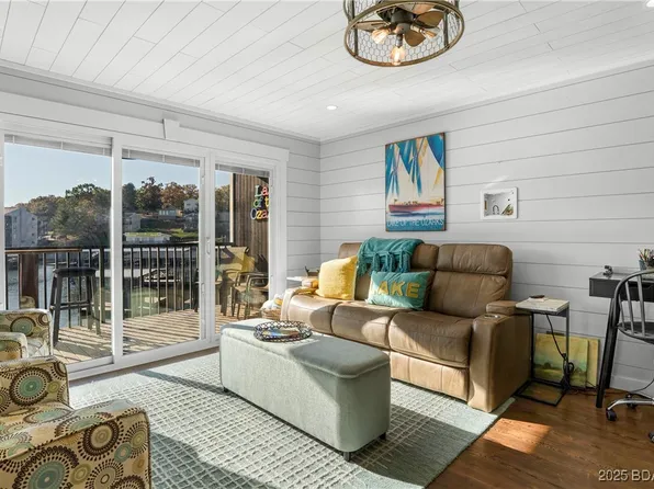 1522 Harbor Point Dr #E-201, Osage Beach, MO 65065