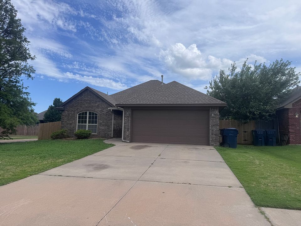 1st image of 2412 NW 157th Ter