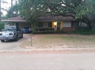 1304 Deerfield Ln, Jackson, MS 39211