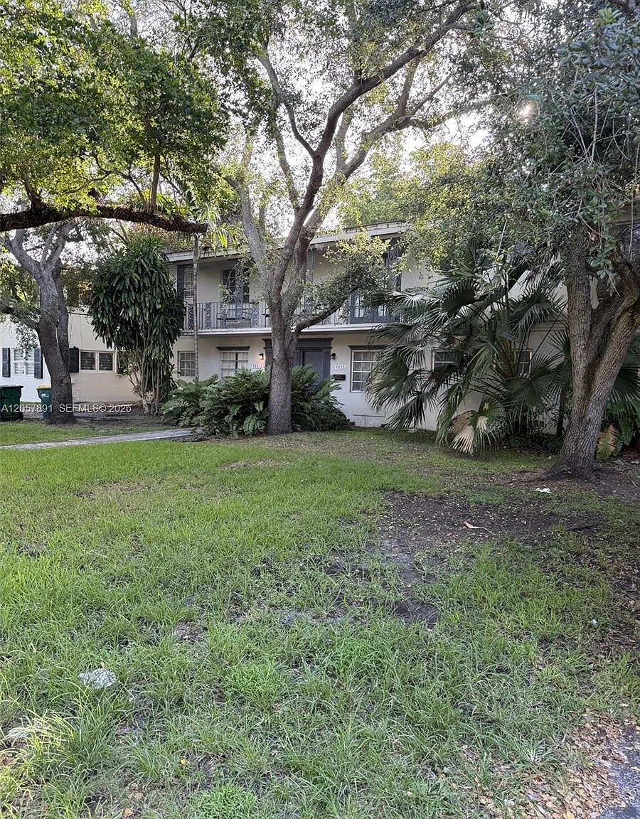 Coral Gables Riviera Sec — Photo 1