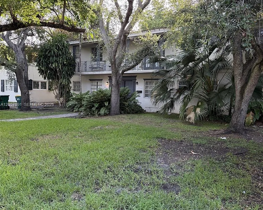 4855 University Dr #4855