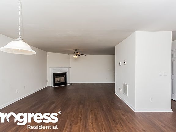 5th image of 2385 Cornell Cir