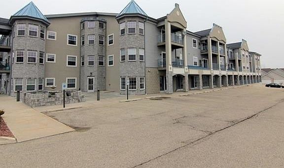 4th image of 2320 Jackson St Unit 317