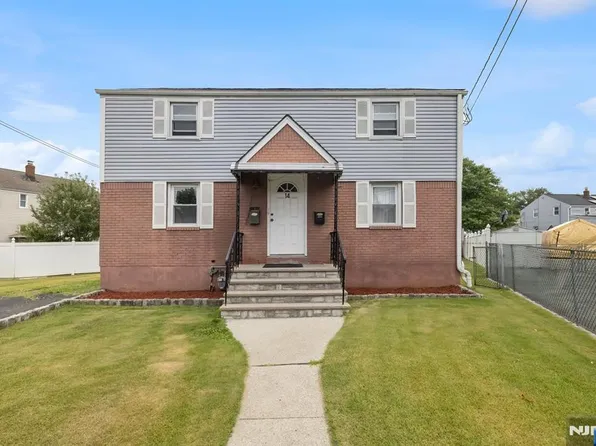14 James Ct, Lodi, NJ 07644