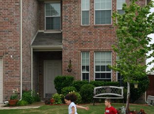 9005 Golden Sunset Trl, Fort Worth, TX 76244