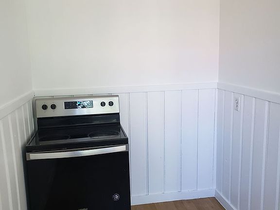 3rd image of 14634 Lakeshore Dr #2