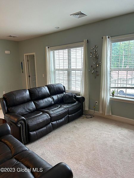 4th image of 73 Saratoga Rd. Road #14