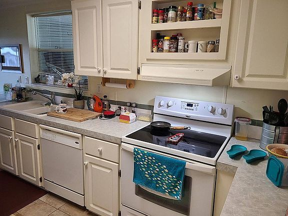 4th image of 210 Osprey Ln