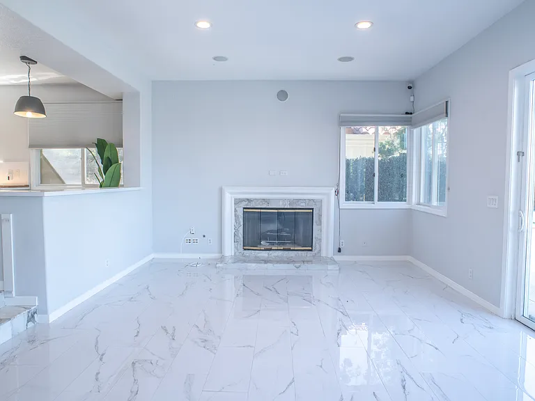 24825 Alexandra Ct — Photo 51
