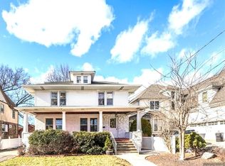 1031 Kingsland Ln, Fort Lee, NJ 07024