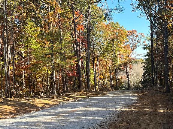 2nd image of 104 Cherokee Path
