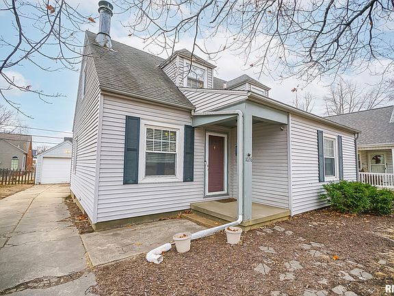 3rd image of 1026 E Richwoods Blvd