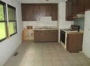 902 Lansing St, Sanford, NC 27330