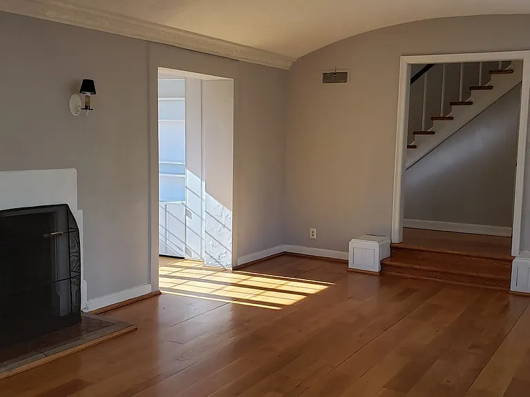 1910 Randolph St NE — Photo 2