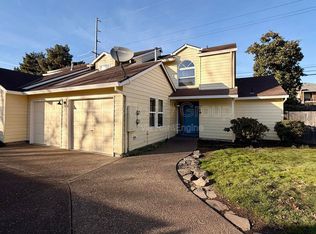 719 SW Backcourt Pl, Beaverton, OR 97003