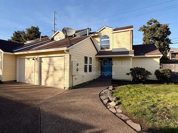 719 SW Backcourt Pl, Beaverton, OR 97003