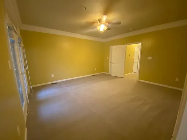 19426 Diamond Lake Dr, Leesburg, VA 20176