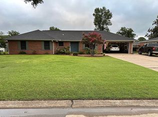 1734 W Sudan Cir, Greenville, MS 38701
