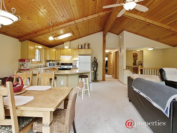 Living Room / Dining Room