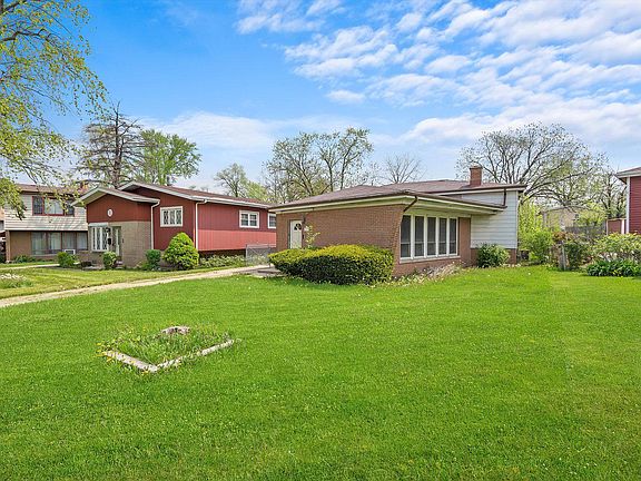 3rd image of 217 Fenwood Ln