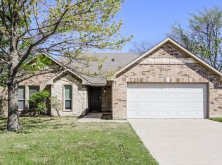 409 Partridge Cir, Desoto, TX 75115