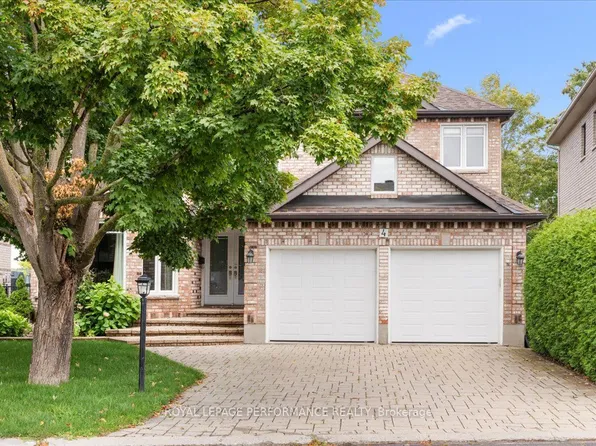 4 Wellsmere Ct, Ottawa, ON K2E 8C2