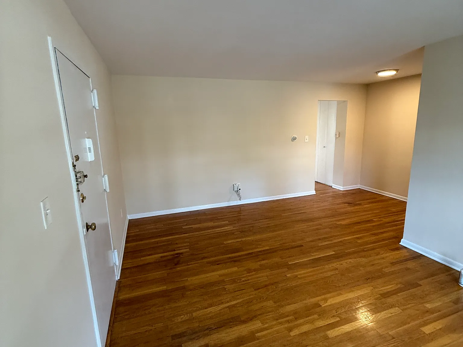 1 bed, 695 sqft, $1,695 — Photo 3