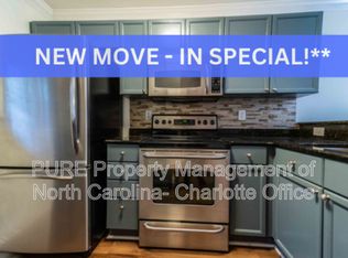 1230 Green Oaks Ln APT D, Charlotte, NC 28205