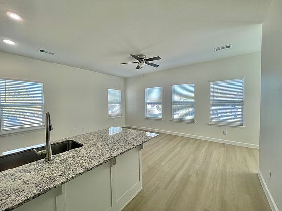 4th image of 508 S Park St #B