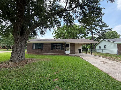 1401 Gardenia St Photo 1