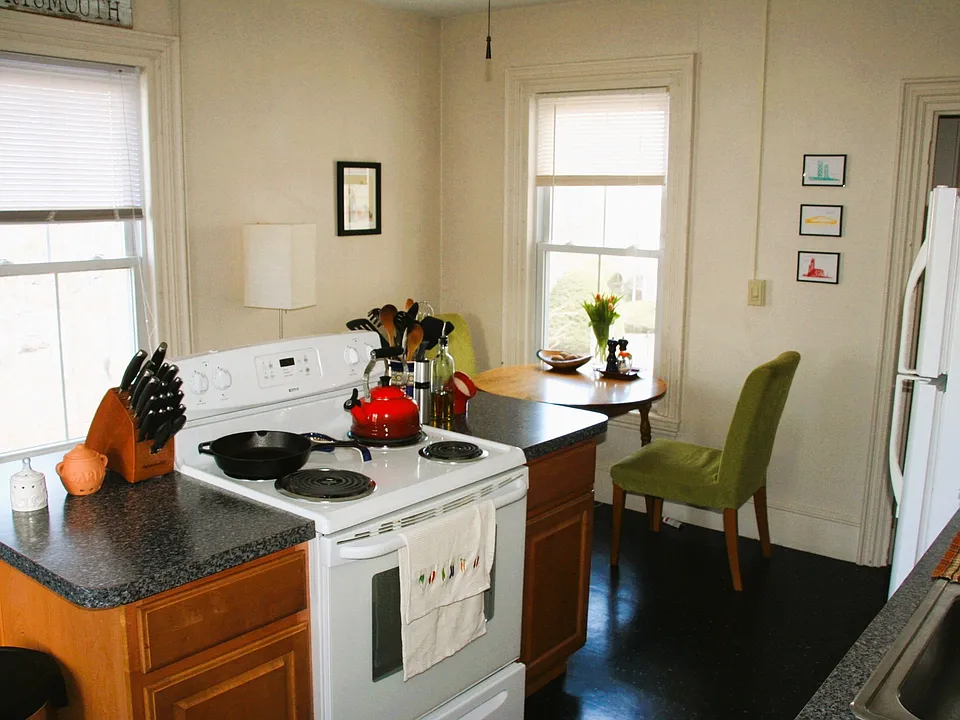 Furnished kitchen