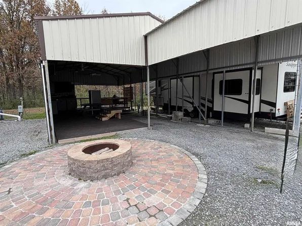 12171 Marina Rd, Marion, IL 62959