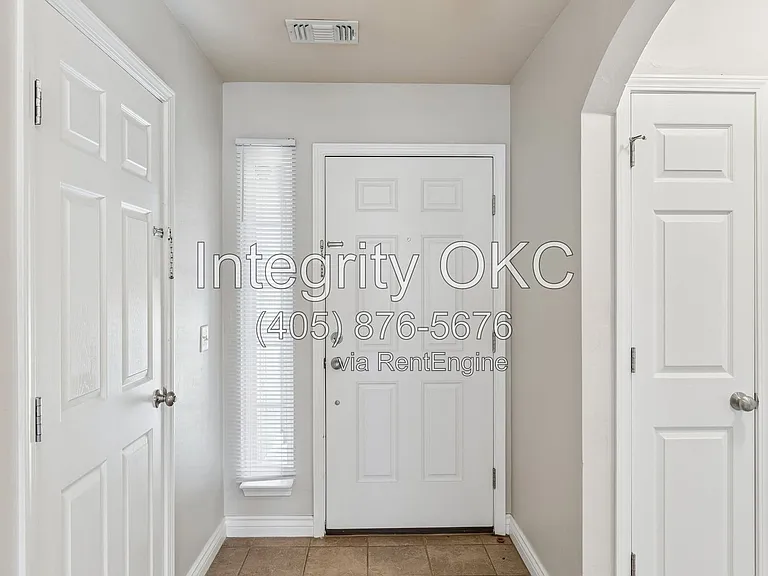 2800 NW 184th St — Photo 8