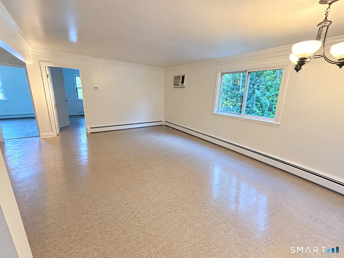 2 bed, 1.0 bath, 1100 sqft, $2,300 — Photo 2