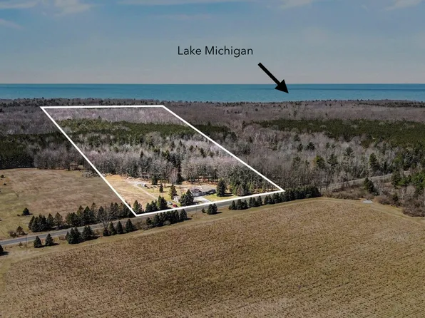 4786 Red Apple Rd, Manistee, MI 49660