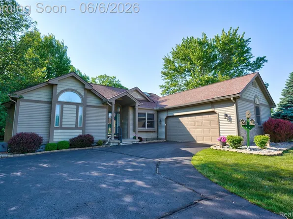 3433 Pinemeadow Ct, Davison, MI 48423