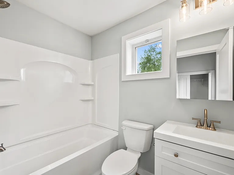 107 Lager Ln — Photo 13