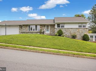 4001 Alpine Ct, Reading, PA 19606