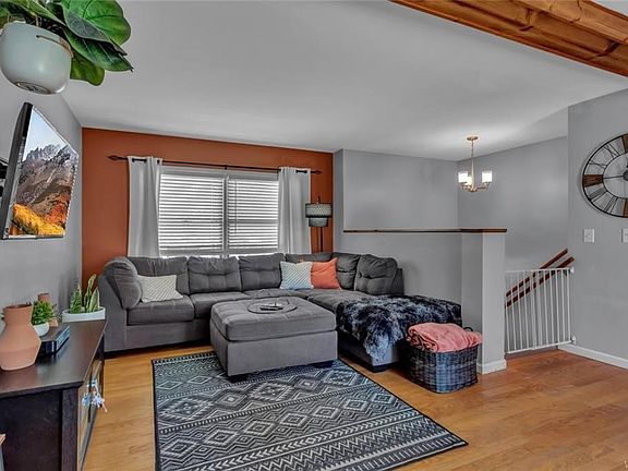 5th image of 71 Cathedral Dr