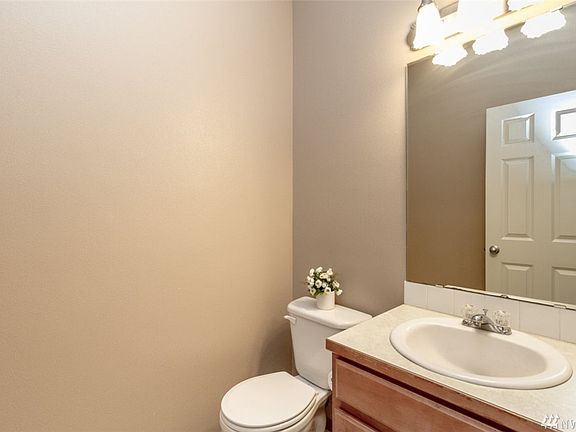 4th image of 11207 185th St E