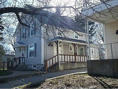 558 Power Rd, Pawtucket, RI, 02860