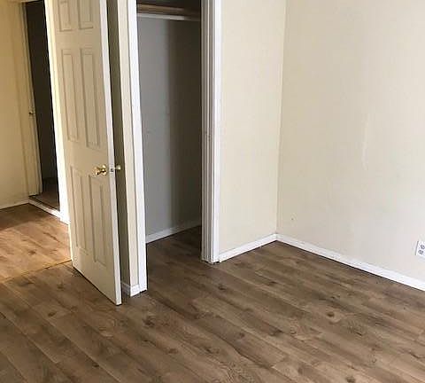 3rd image of 5715 1/2 Cecilia St