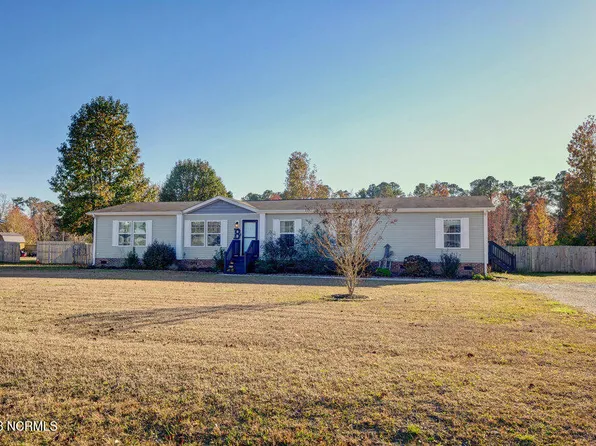 143 Striker Court, Rocky Point, NC 28457