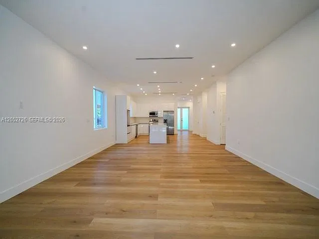 4 bed, 3.0 bath, $6,500 — Photo 3
