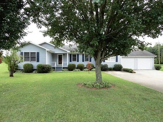 1st image of 116 Salem Meadow Dr